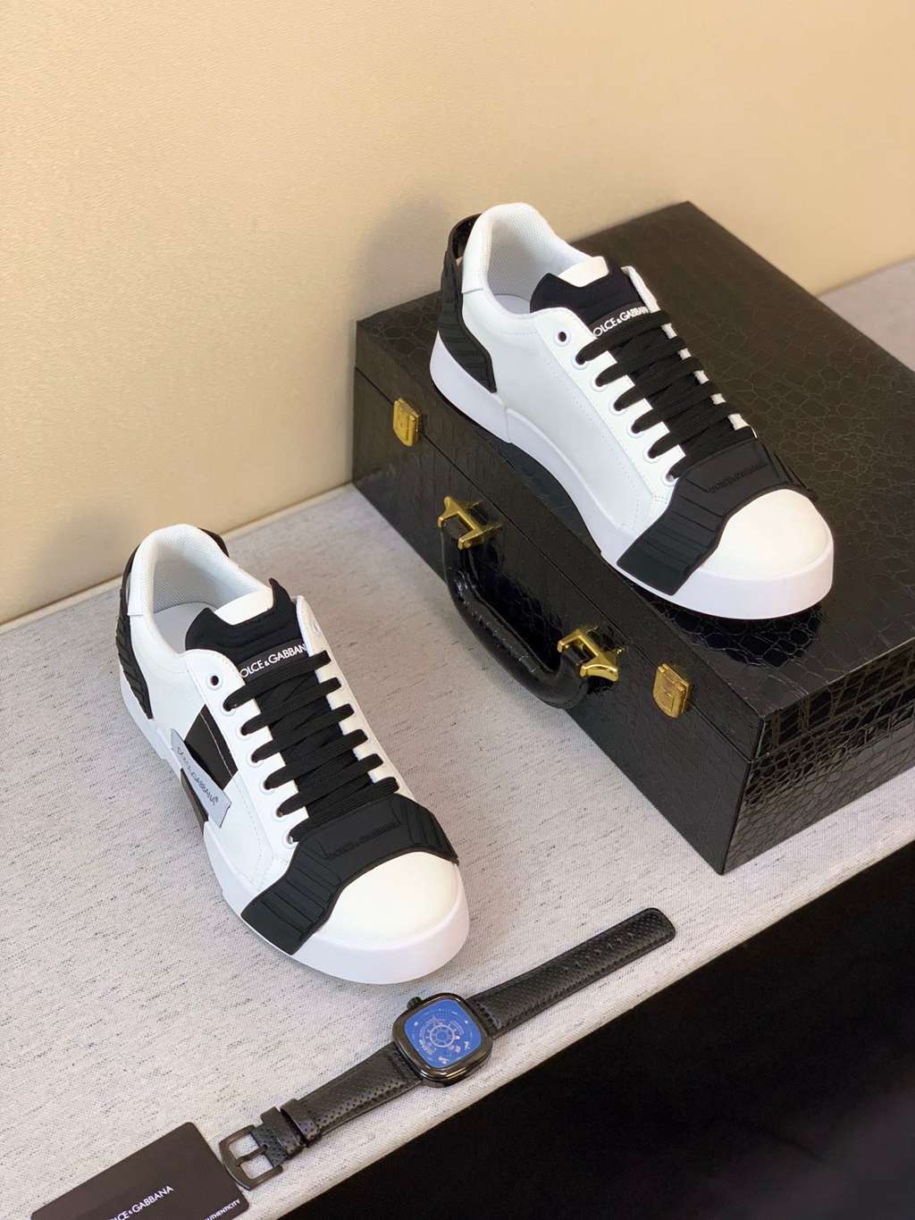 D*G sneaker